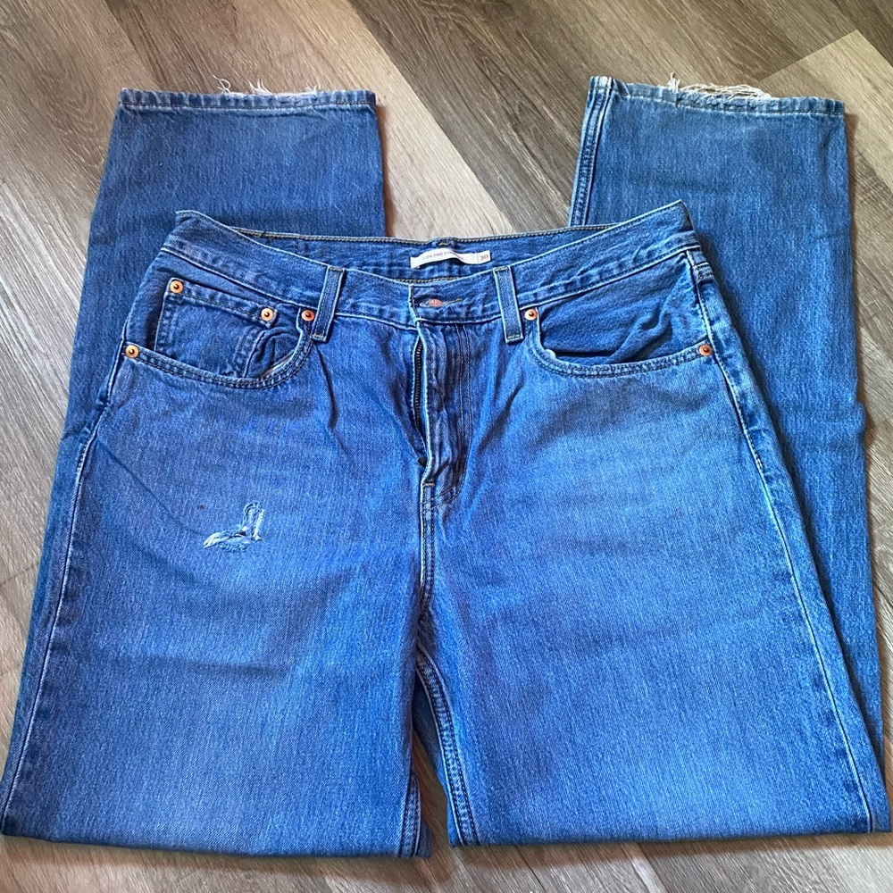 Levi’s Low Rise Straight leg women’s jeans